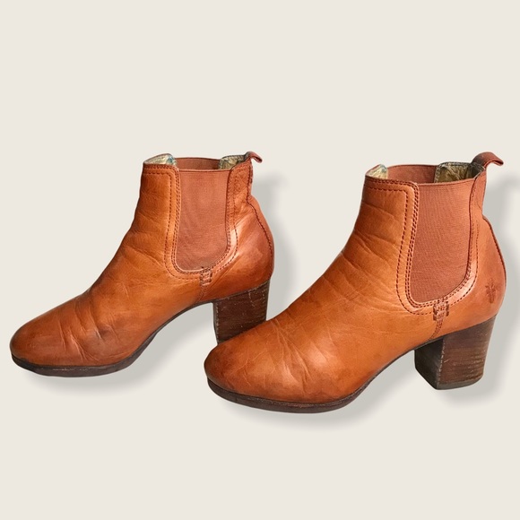 Frye Stella Chelsea Short Cognac Leather AnkleBoot - Picture 8 of 16